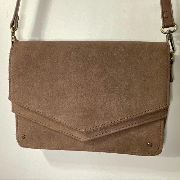 Miztique Purse Tan Beige Faux Suede Over Shoulder Bag Chevron - Picture 2 of 14